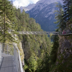 Panoramabrücke in der Leutascher Klamm